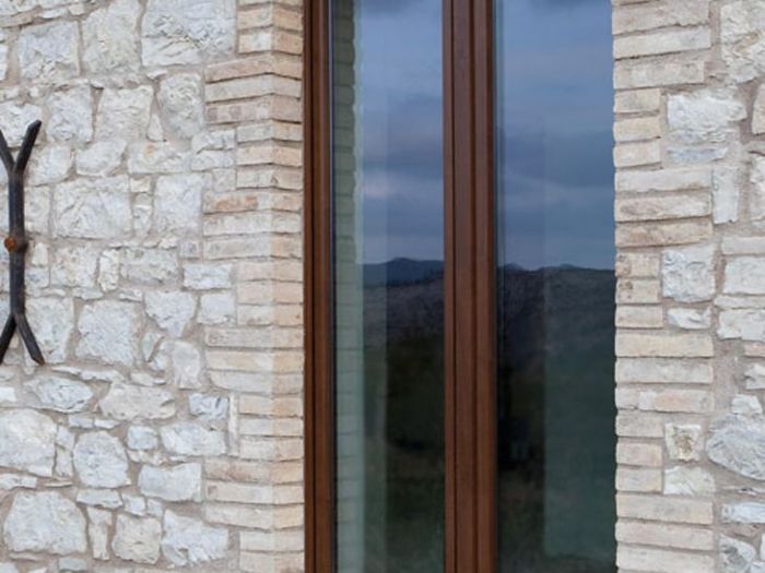 Archisio - Serramenti Puglisi srl - Progetto Infissi in pvc e porte da interni