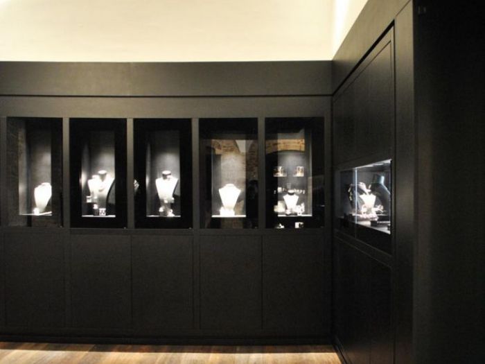 Archisio - Studio Scaramucci - Progetto Gioielleria coccia oddi 2012-2013