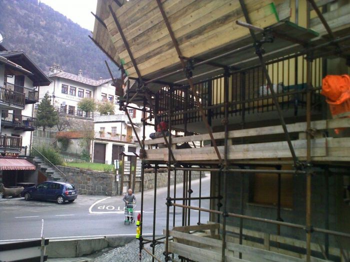 Archisio - Bandiera Carmelo - Progetto Restauro condominio su facciata