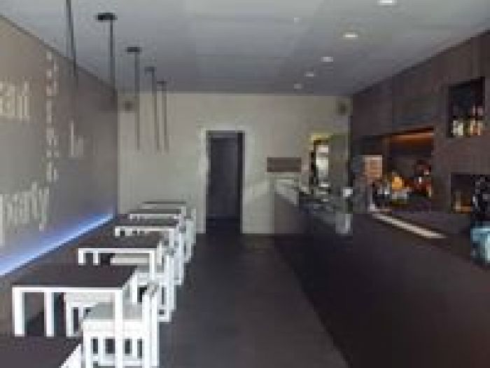 Archisio - Gerardo Spisso - Progetto Applicazione resine per rivestimenti pavimenti e muri