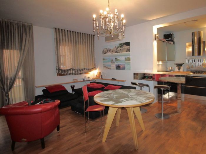 Archisio - Diletta Evangelisti - Progetto Bilocale con dettagli in vetro e metallo argento