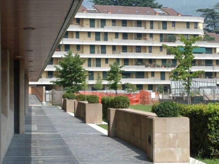 Archisio - Nca Nunzio Carraffa - Progetto Complesso residenziale-commerciale-direzionale badoni lecco 1994-1998