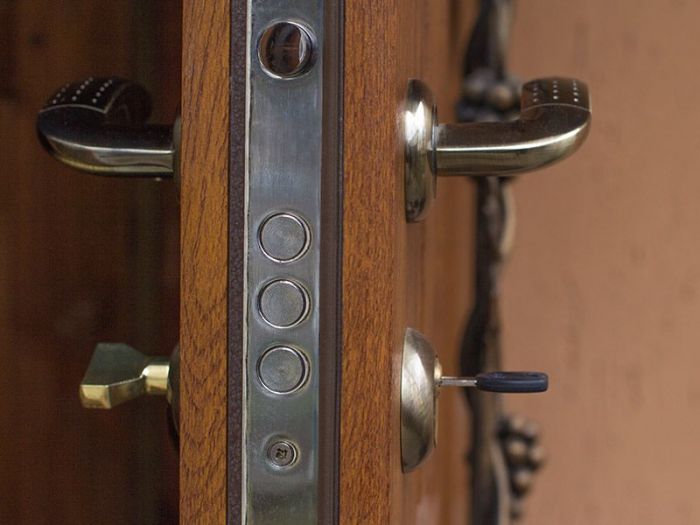 Archisio - Dellomo Infissi - Progetto Porte