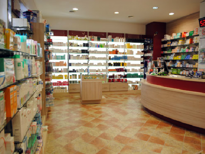 Archisio - Cotto Arredamenti - Progetto Arredamenti per farmacie e parafarmacie gelaterie