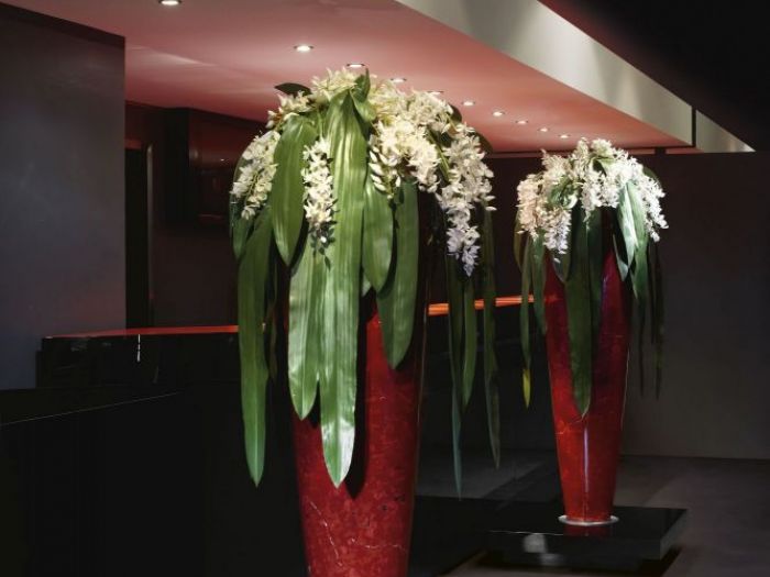 Archisio - Jupiter International srl - Progetto Set arrangement - composizioni floreali