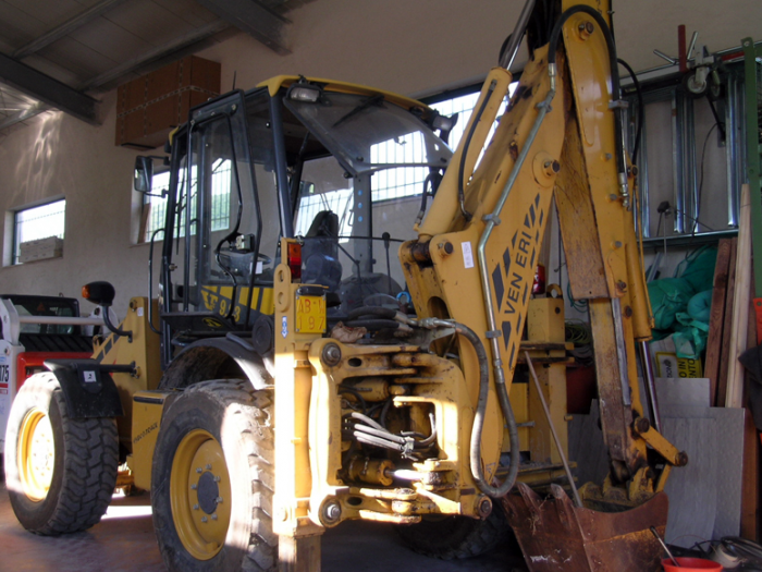 Archisio - Boccanera Costruzioni Snc Ristrutturazioni Restauri - Progetto I nostri macchinari