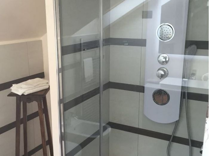 Archisio - Vetreria Anfossi - Progetto Vetrate box doccia