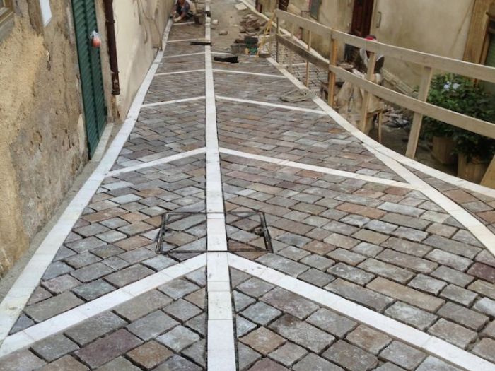 Archisio - Maurizio Loi - Progetto Committente comune di rapino - pavimentazione del centro storico di rapino via roma tratto case da capo