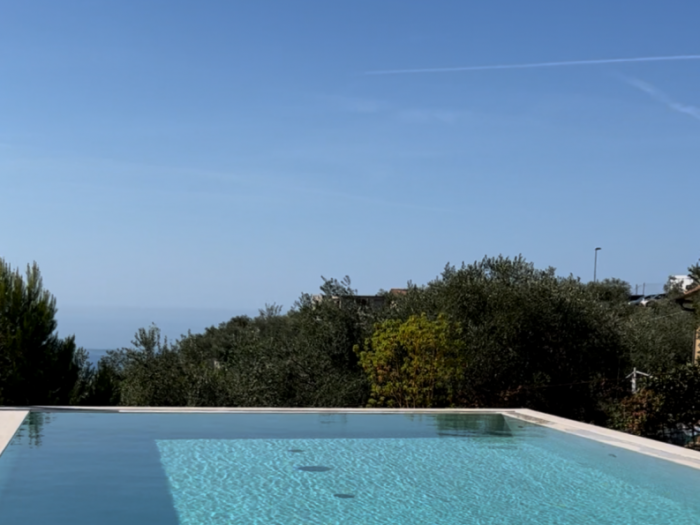 Archisio - Nadine Schmitz - Progetto Leleganza dello sfioro nascosto