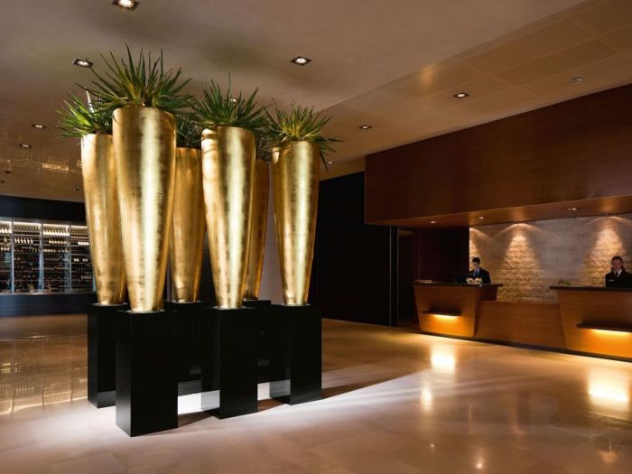 Archisio - Jupiter International srl - Progetto Set arrangement - composizioni floreali