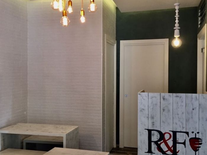 Archisio - Giuseppe Bencivenga - Progetto Ristrutturazione e restyling locale commerciale fast-food