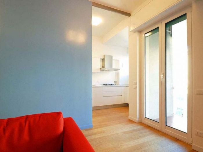 Archisio - Roberto Silvestri - Progetto Una casa con le pareti colorate per leggere e ascoltare musica