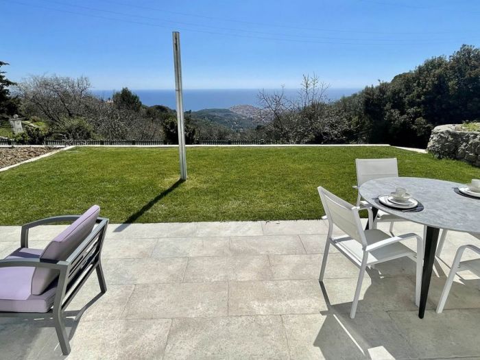 Archisio - Nadine Schmitz - Progetto Piccolo bed and breakfast