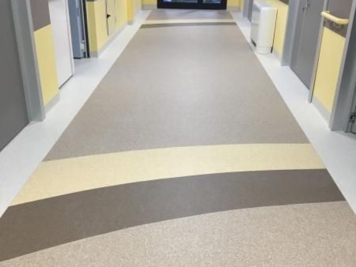 Archisio - Errico Gaglianese - Progetto Posa pavimenti e rivestimenti in pvc reparto neurologia po Pugliese di catanzaro