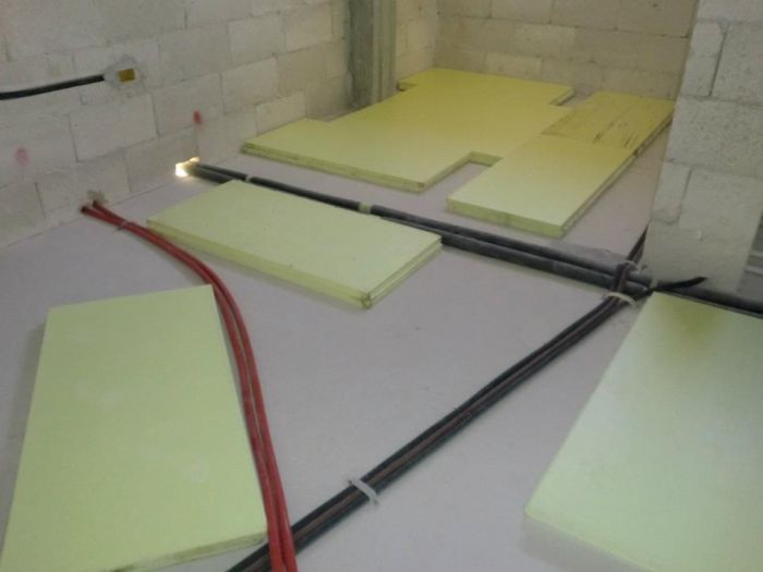 Archisio - Mp Impianti - Progetto Impianti elettrici per gli immobili e quadri per macchinari elettrici