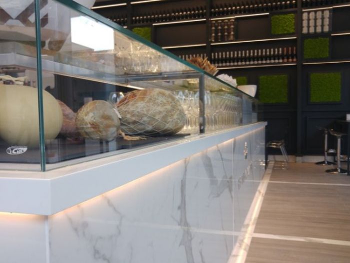 Archisio - Flli Groppo srl - Progetto Re nero caff - bar