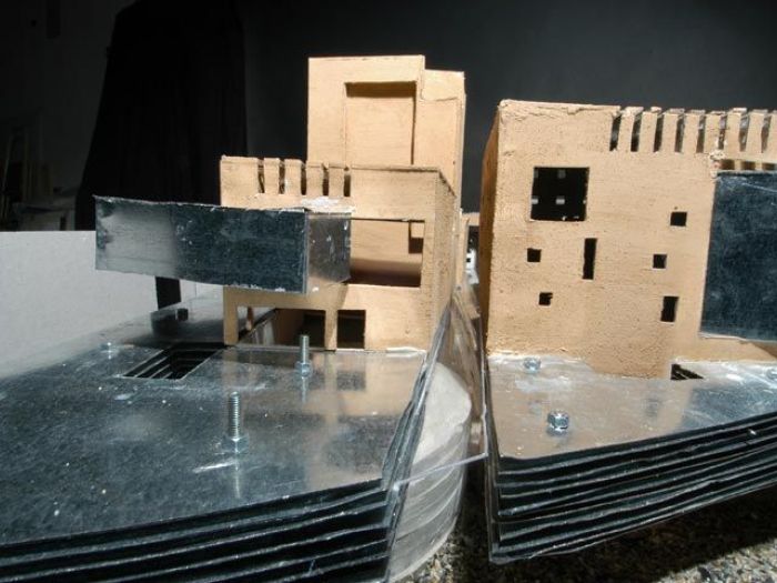 Archisio - Nomodusinrebus - Progetto Plastico Palafitta-castrum-castello - riqualificazione di un quartiere urbano