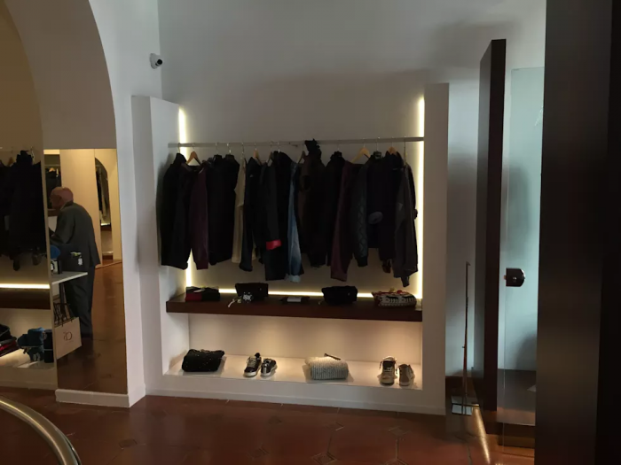 Archisio - Giuseppe Strippoli - Progetto Capurso boutique
