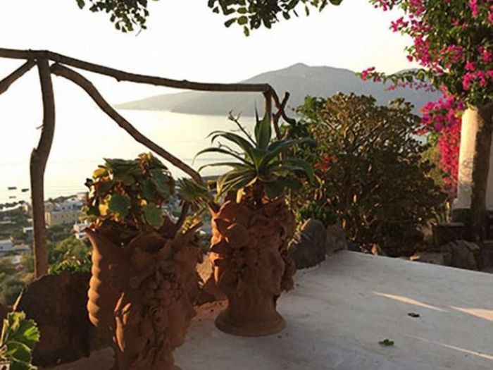 Archisio - Claudia Montevecchi - Progetto Recupero di una tipica casa eoliana