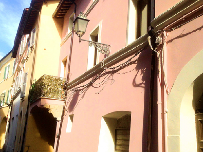 Archisio - Edilceparano Srls - Progetto Specializza in lavori di ristrutturazione e rifacimento necessari al fine di poter ridare agli edifici un aspetto decoroso e un elevato standard di sicurezza