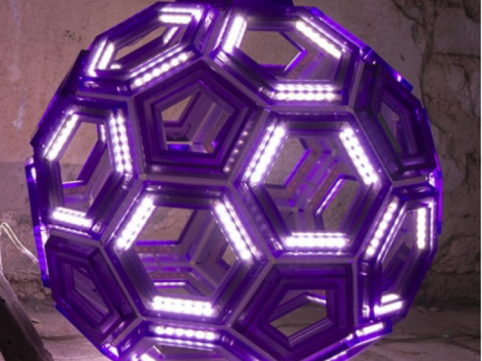 Archisio - Luca Fioranelli - Progetto C60 lampada da appoggio