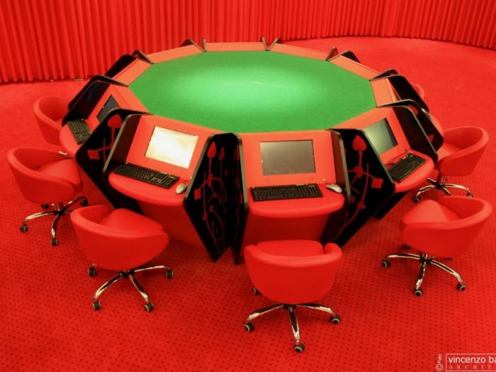 Archisio - Vincenzo Bafunno - Progetto Tavolo poker digitale