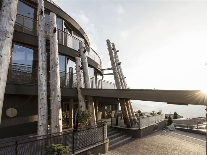 Archisio - Noa Network Of Architecture - Progetto Hubertus oscillante tra cielo e terra