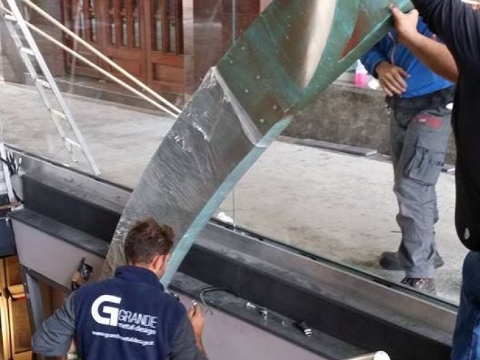 Archisio - Grande Metal Design - Progetto Realizzazione di un nastro architettonico