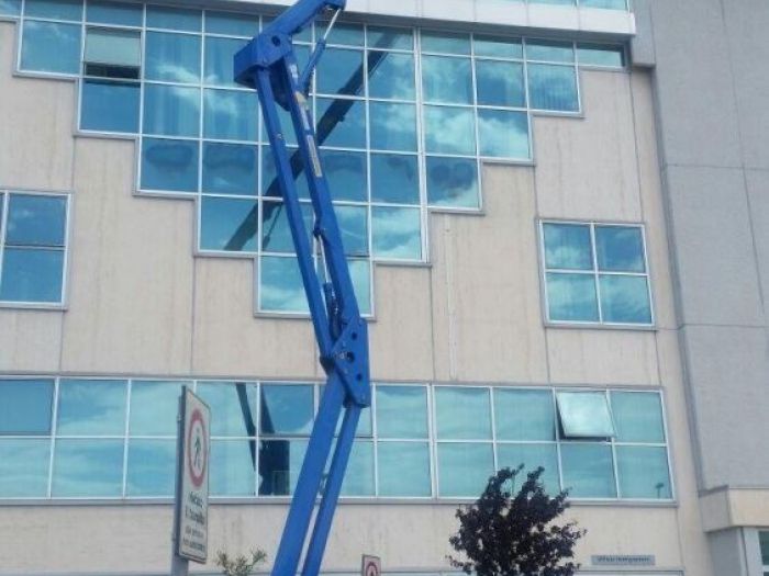 Archisio - General Service srl - Progetto Pulizia di vetri e vetrate