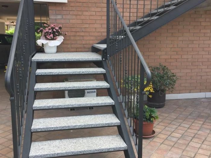 Archisio - Piccola Carpenteria Metallica - Progetto Ringhiera in ferro e scalini