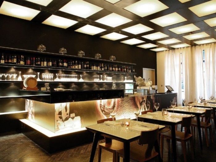 Archisio - Francesco Ruffini - Progetto Progetto coordinamento opere e direzione artistica per la ristrutturazione completa delledificio storico oltre a gestione acquisti arredamento design esclusivoi e illuminazion di villa oro shanghai cina