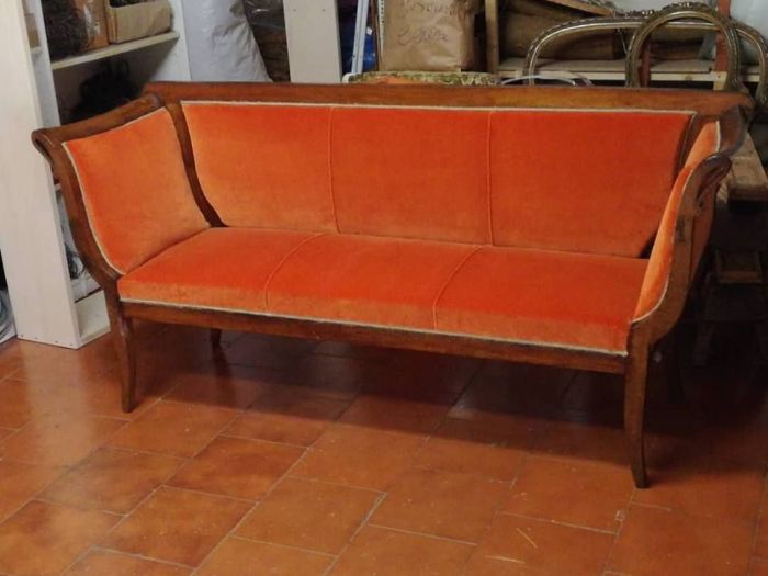 Archisio - Tappezzeria Artigianale Del Borgo - Progetto Realizzazione di divani e poltroni