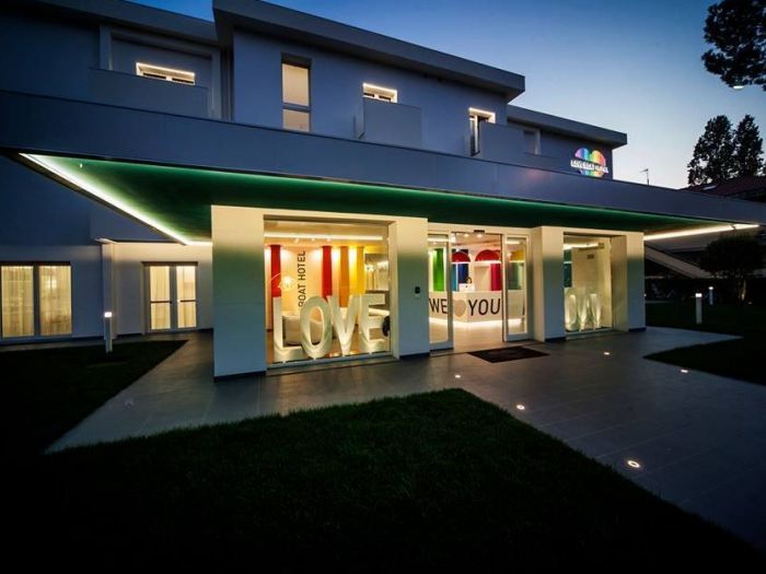 Archisio - Malagrida Group Srl Canalina Infinity - Progetto Hotel love boat riccione