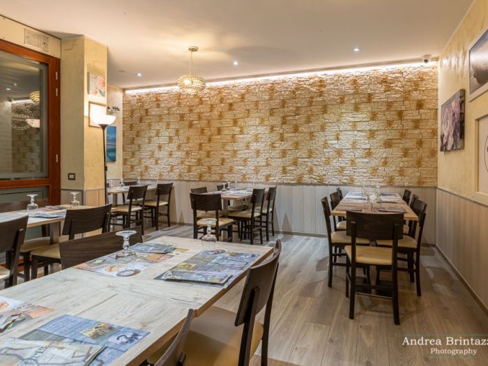 Archisio - Andrea Brintazzoli Photography - Progetto Fotografia di interni - ristorante pizzeria