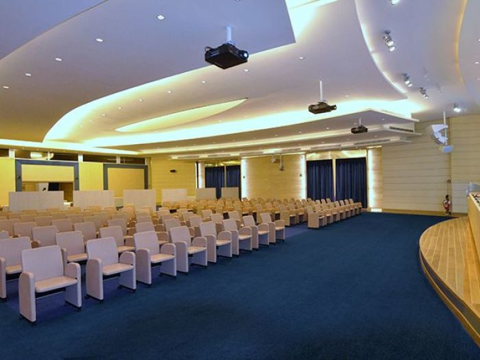 Archisio - Studio Costa Progettazioni - Progetto Agusta westland a finmeccanica company - auditorium