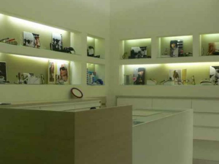 Archisio - Studio Antepost - Progetto Negozio ottica mestre