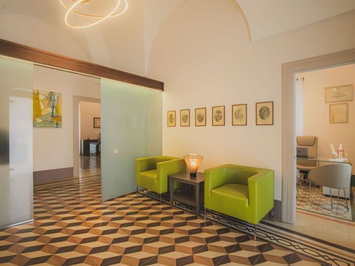 Archisio - Andrea Vitulano - Progetto Studio medico tradizione pugliese e design moderno