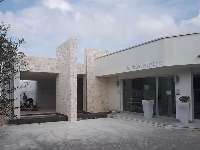 Archisio - Studio Bugna - Progetto Nuovo showroom edilpugliese - carbonara ba