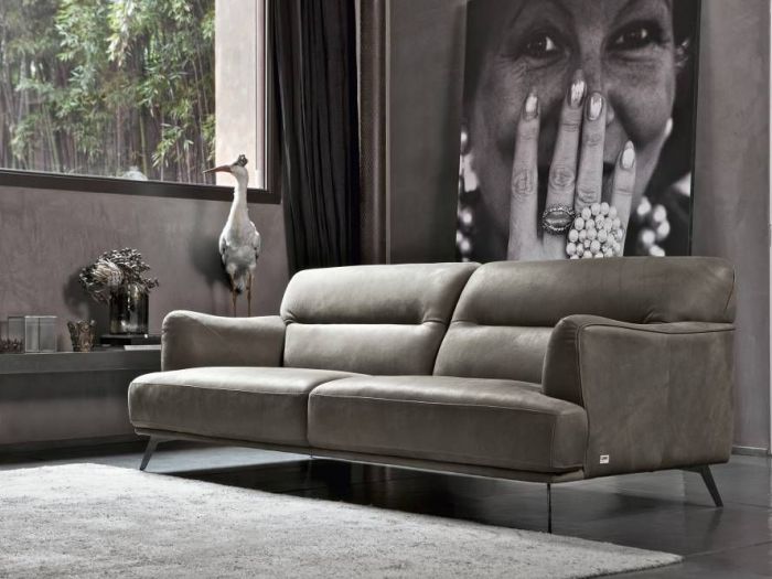 Archisio - Ingrosso Arredamenti Centro Rappresentanze Mobili - Progetto INGROSSO ARREDAMENTI CENTRO RAPPRESENTANZE MOBILI