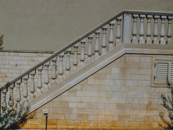 Archisio - Antica marmeria manghisi srl - Progetto Scalinata esterna villa monofamiliare arredo giardino