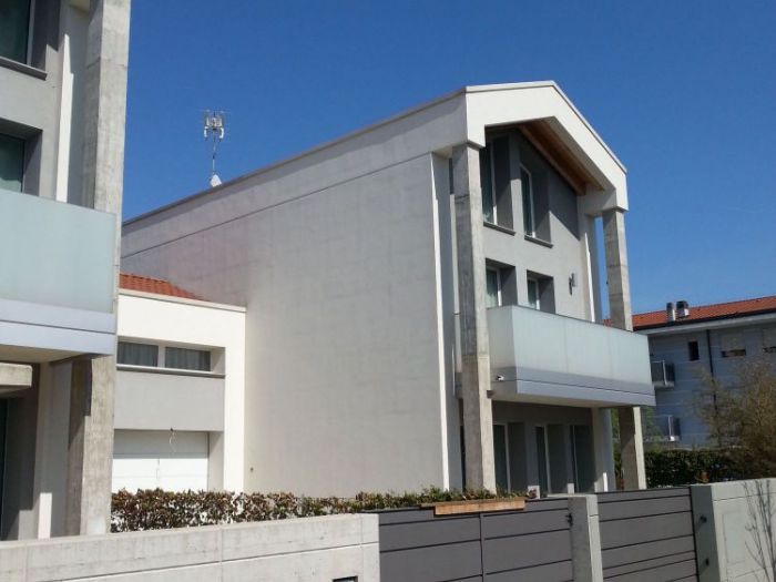 Archisio - Giorgio Mauro - Progetto Progetto di una casa a schiera per tre unit abitative