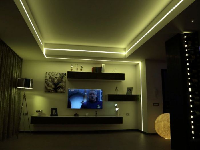 Archisio - Pierfrancesco Arnone - Progetto Progetto di ristrutturazione di un immobile su 2 livelli sviluppato per una coppia giovane abituata a viaggiare in giro per il mondo capace di fondere stili e idee