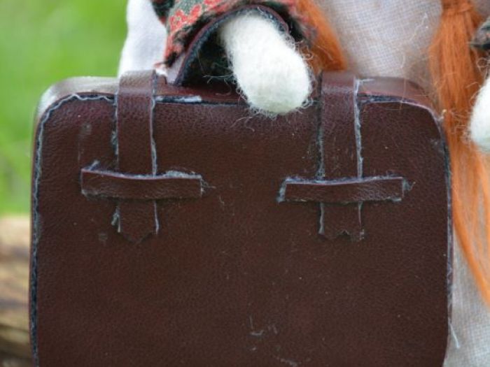 Archisio - Pupillae Art Dolls - Progetto Bambole di feltro anna dai capelli rossi