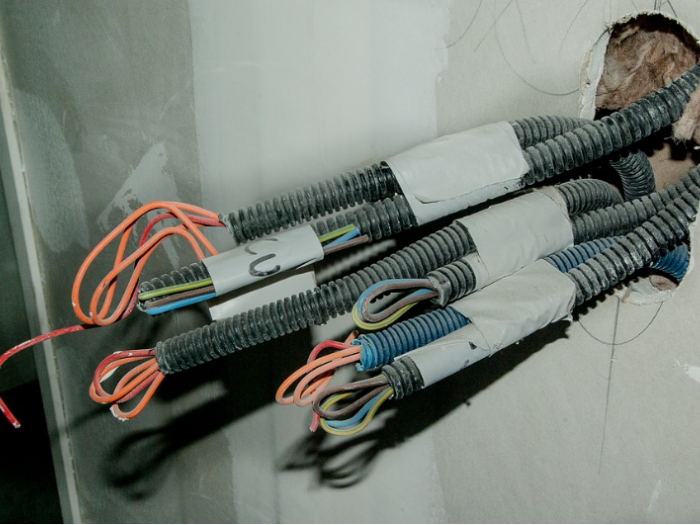 Archisio - Andrea Orlandi Elettricista - Progetto Automazione cancelli e serrande