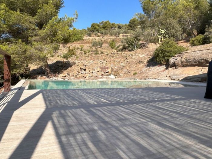 Archisio - Nadine Schmitz - Progetto Leleganza dello sfioro nascosto