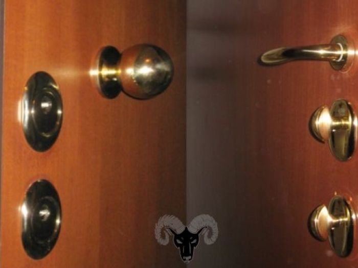 Archisio - Aries Di Michele Bortolotti - Progetto Conversione serratura a cilindro europeo per porta blindata