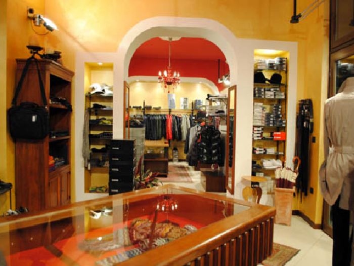 Archisio - Cotto Arredamenti - Progetto Abbigliamento e articoli regalo