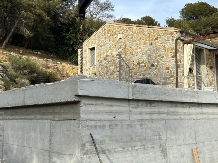 Archisio - Nadine Schmitz - Progetto Leleganza dello sfioro nascosto