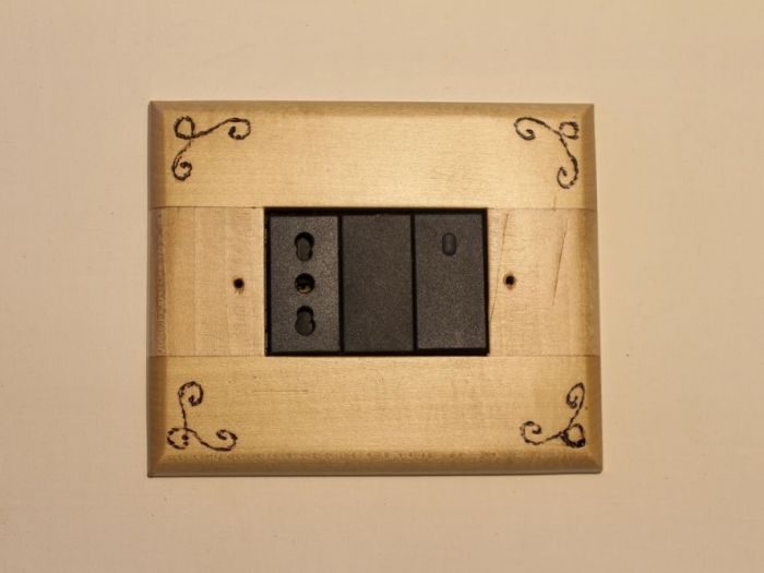 Archisio - Falegnameria Artigiana Bernardi Ezio - Progetto Placche copri interruttori