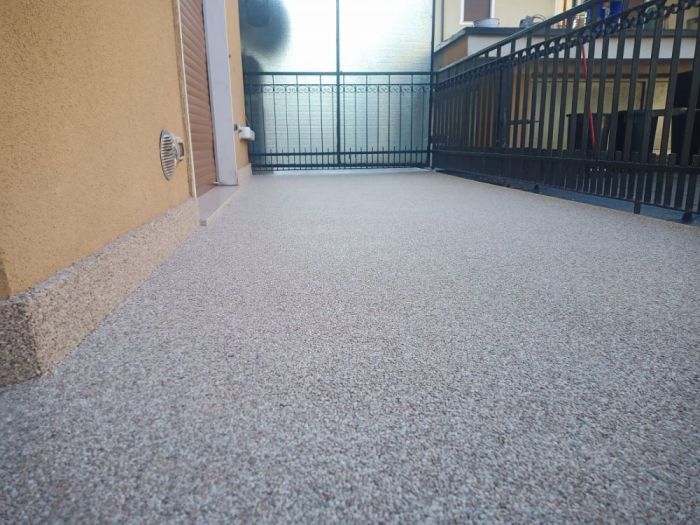 Archisio - Miky - Progetto Resine e carte da parati